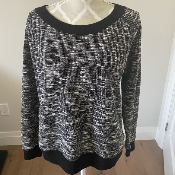 Club Monaco sweater. Great condition. Size L - Picture 2 of 3
